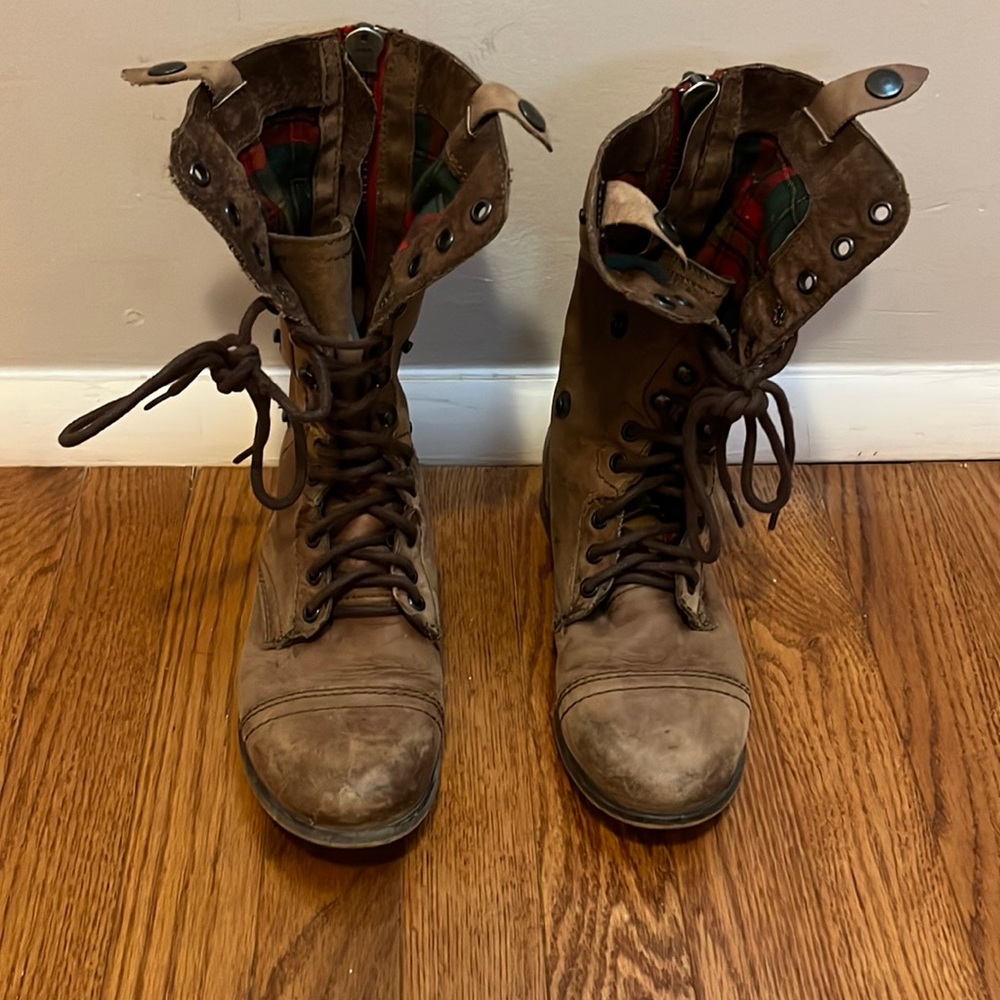 Steve Madden brown combat boots